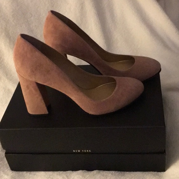 NEW! John Camuto Petal Pumps - Picture 1 of 5